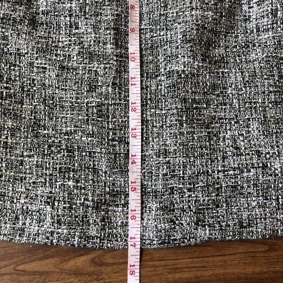 Banana Republic asymmetrical tweed skirt - Picture 11 of 11